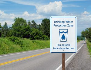 Une photo d'un panneau de protection de l'eau potable